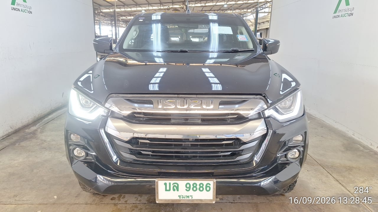 ISUZ ISUZ073 SPACECAB 3.0 Vcross Z 4WD MT 2023