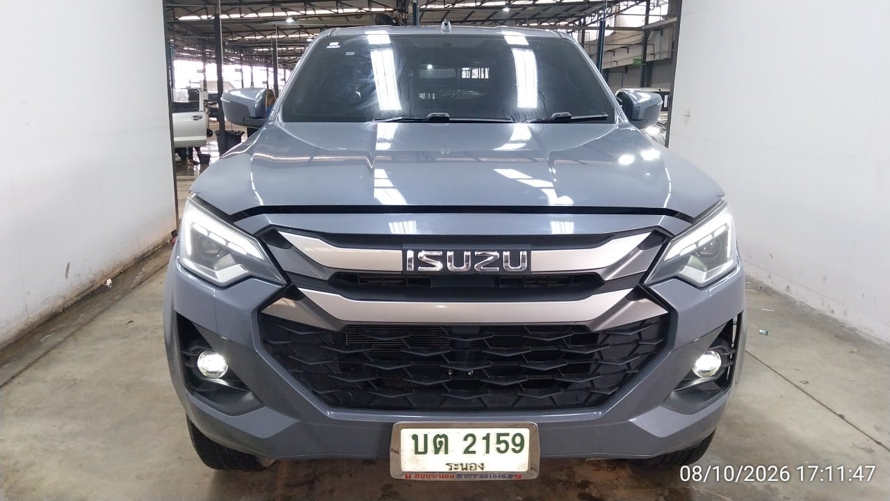 ISUZ ISUZ073 SpaceCab Vcross 3.0 Z MT 4wd (Euro5) 2025
