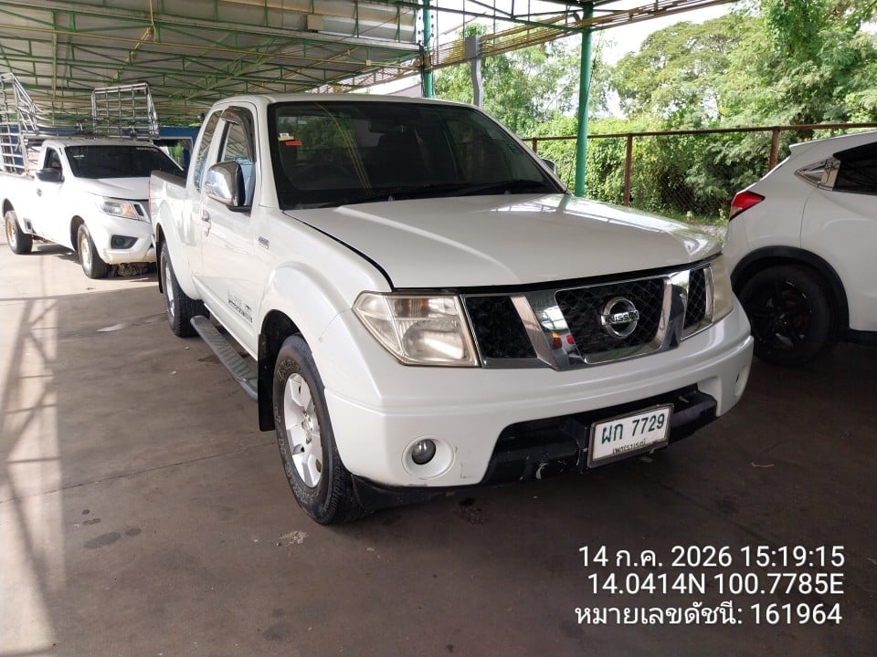 NISS NISS077 Ext. Cab 2.5 Calibre LE MT 2011