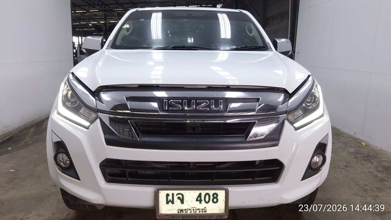 ISUZ ISUZ073 SPACECAB 3.0 Hi-Lander Z-Prestige MT (AB/ABS) 2019