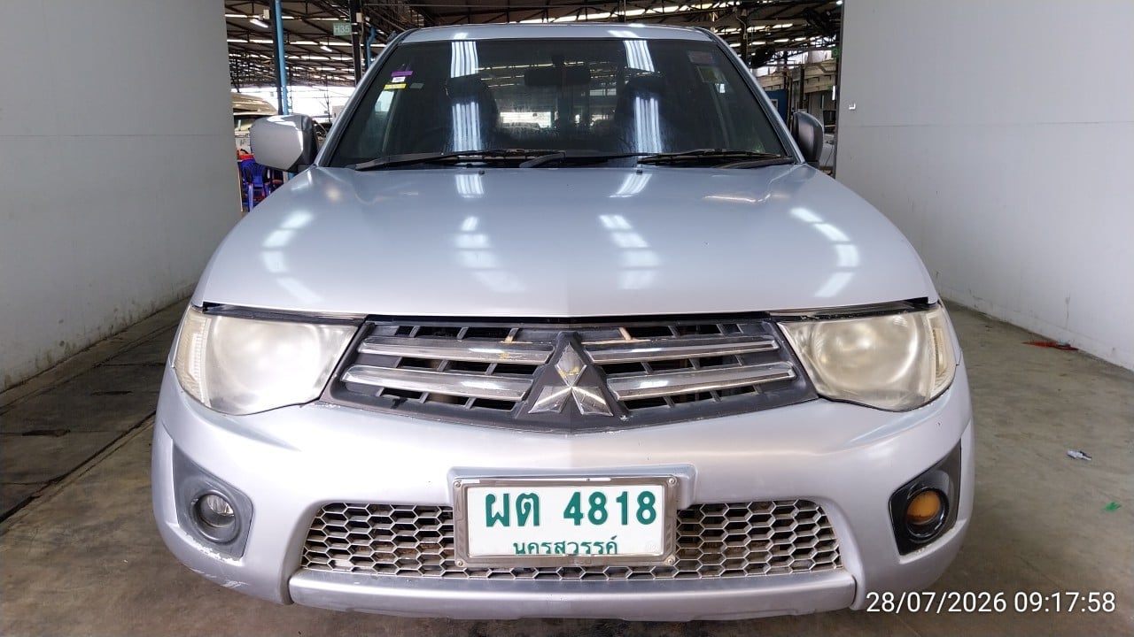 MITS MITS027 Ext. Cab 2.4 GLX MT 2012