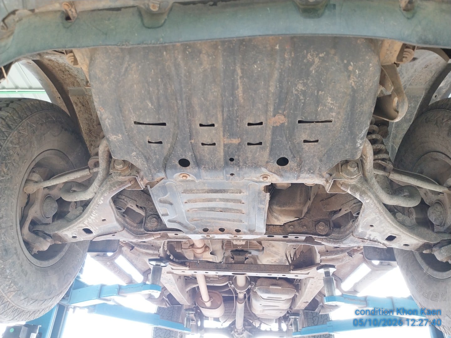 FORD FORD008 Open Cab 2.2 Hi-Rider XLT MT 2012