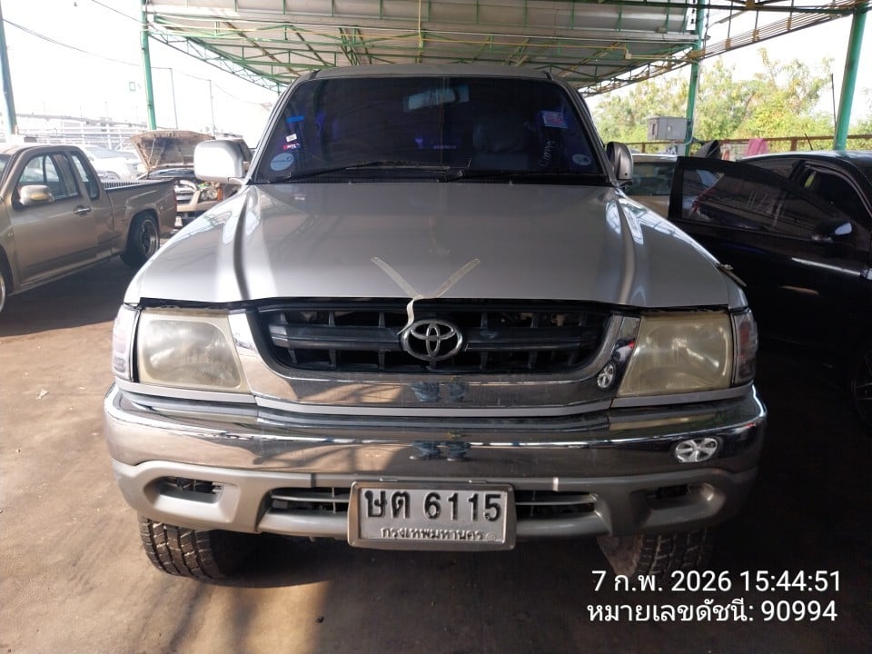 TOYO TOYO029 D4D 2.5 4WD (ABS) 2004