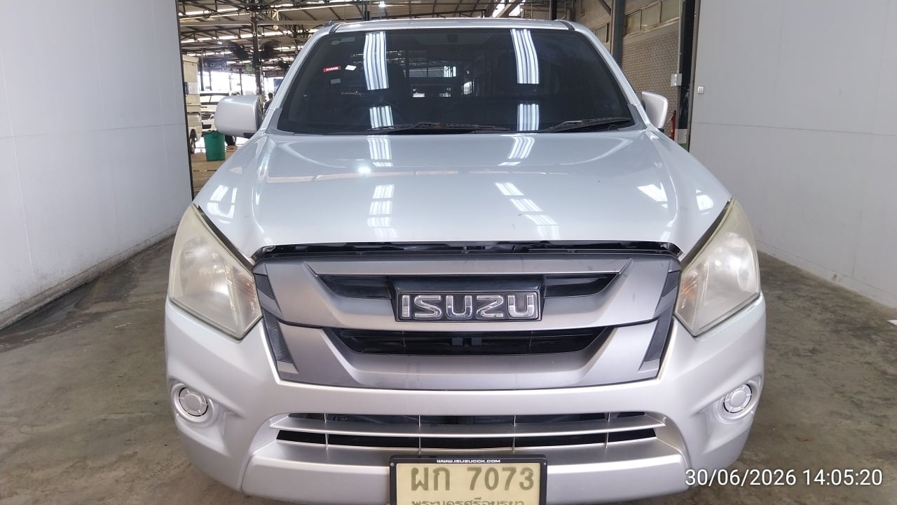 ISUZ ISUZ073 SPARK 3.0 S MT 2016