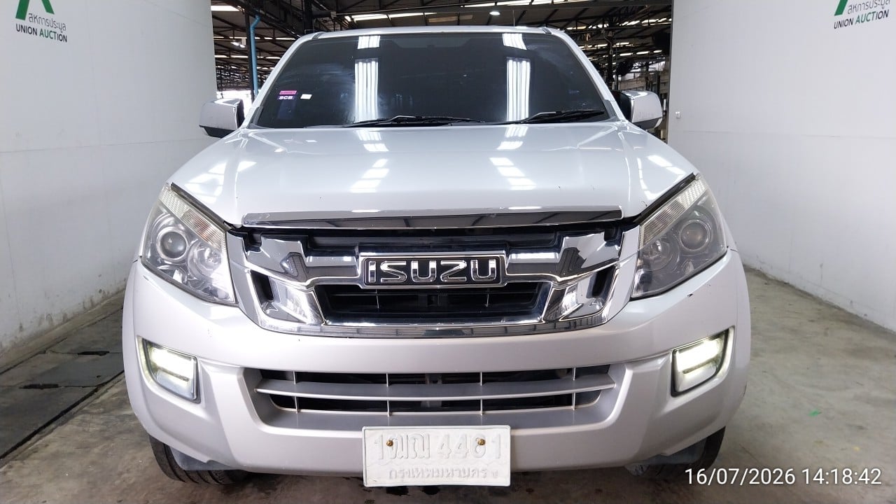 ISUZ ISUZ073 SPACECAB 3.0 Hi-Lander Z-Prestige MT (VGS, Navi) 2014