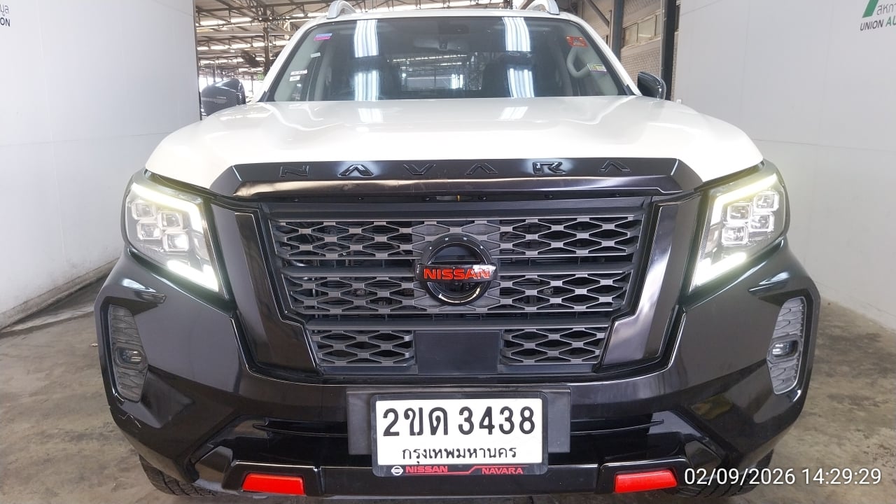 NISS NISS037 Dual Cab 2.3 Calibre V MT 2021