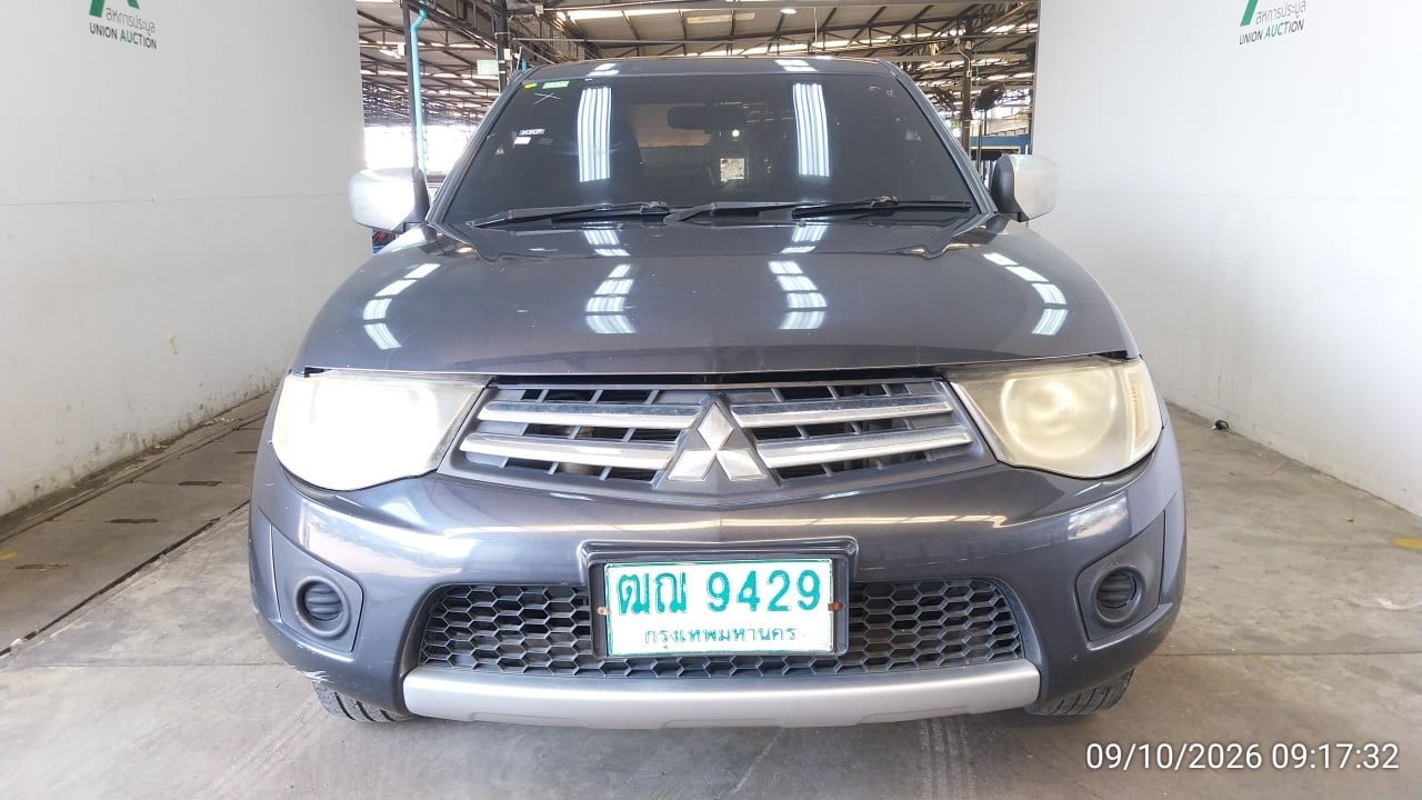 MITS MITS027 Ext. Cab 2.4 GLX MT 2011