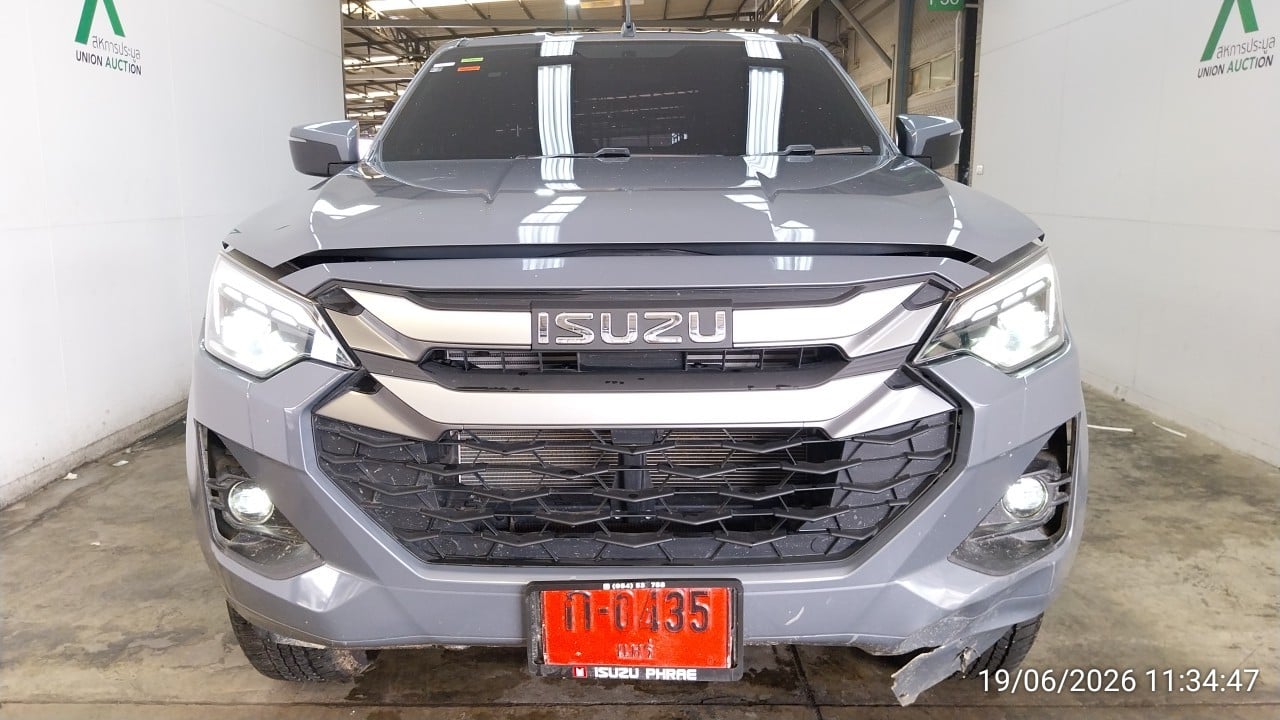 ISUZ ISUZ073 SpaceCab Vcross 3.0 Z MT 4wd (Euro5) 2024
