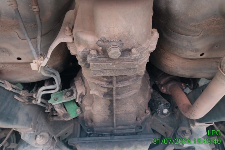 ISUZ ISUZ073 SPACECAB 2.5 SLX i-TEQ MT 2010
