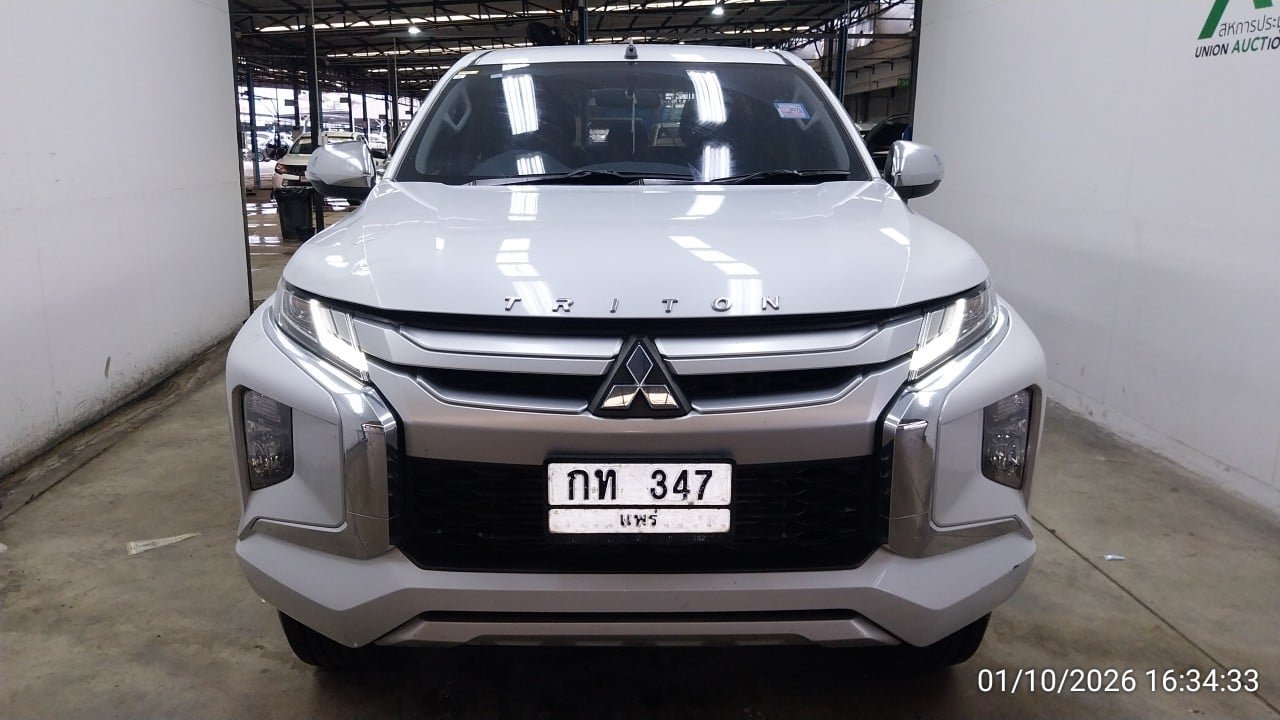 MITS MITS027 Dual Cab 2.4 GLS Plus MT (AB/ABS) 2020