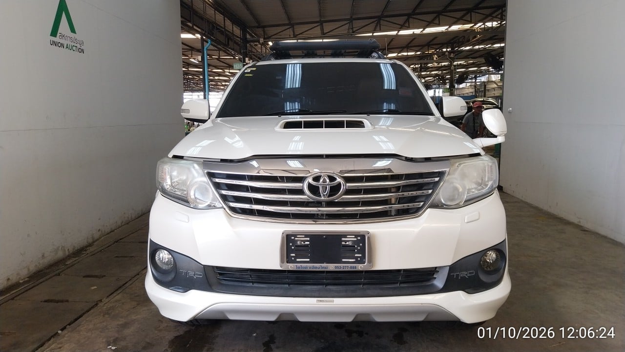 TOYO TOYO051 3.0 TRD Sportivo 4WD AT (AB/ABS) 2012