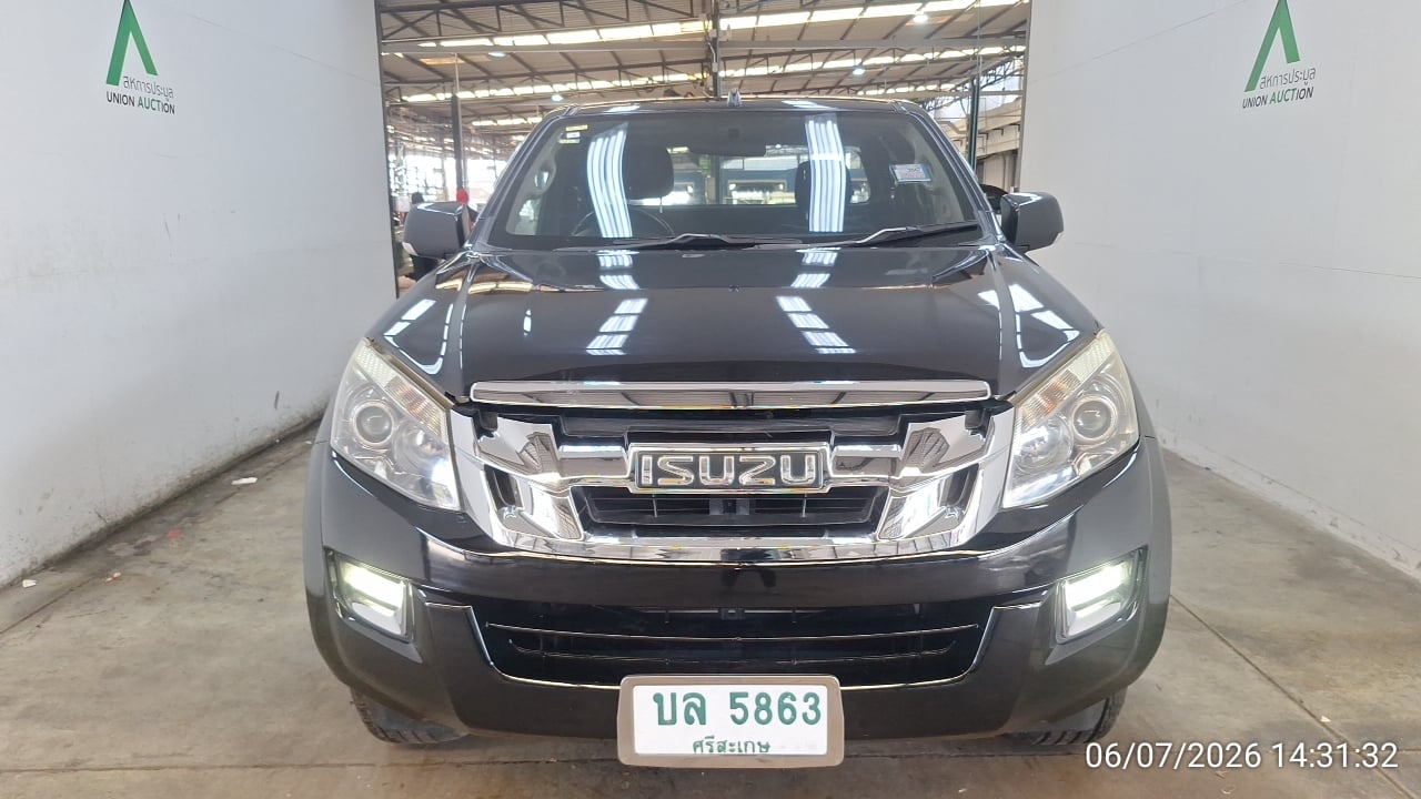 ISUZ ISUZ073 SPACECAB 2.5 Hi-Lander Z MT (VGS,DVD) 2014