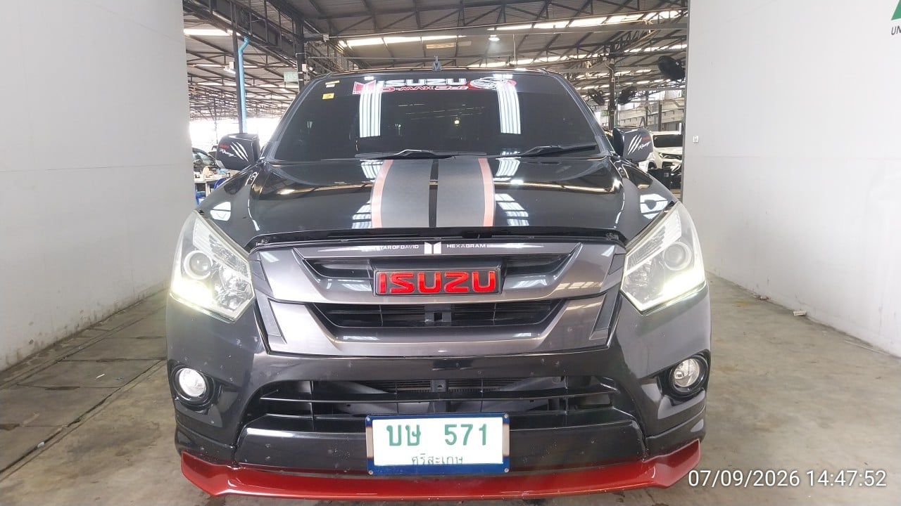 ISUZ ISUZ073 SPACECAB 1.9 X-Series Z MT (AB/ABS) 2017