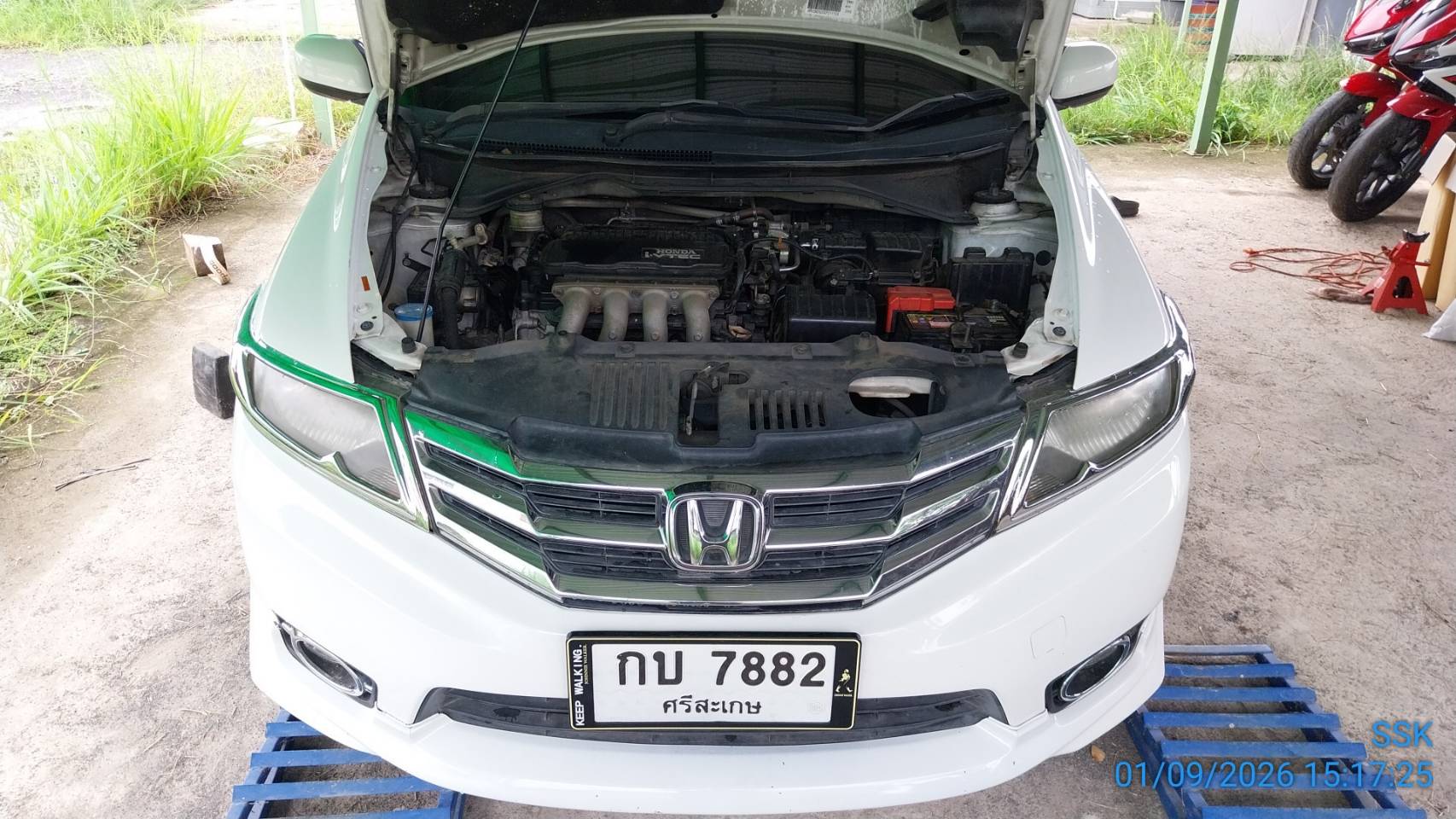 HOND HOND003 1.5 S i-VTEC AT 2012