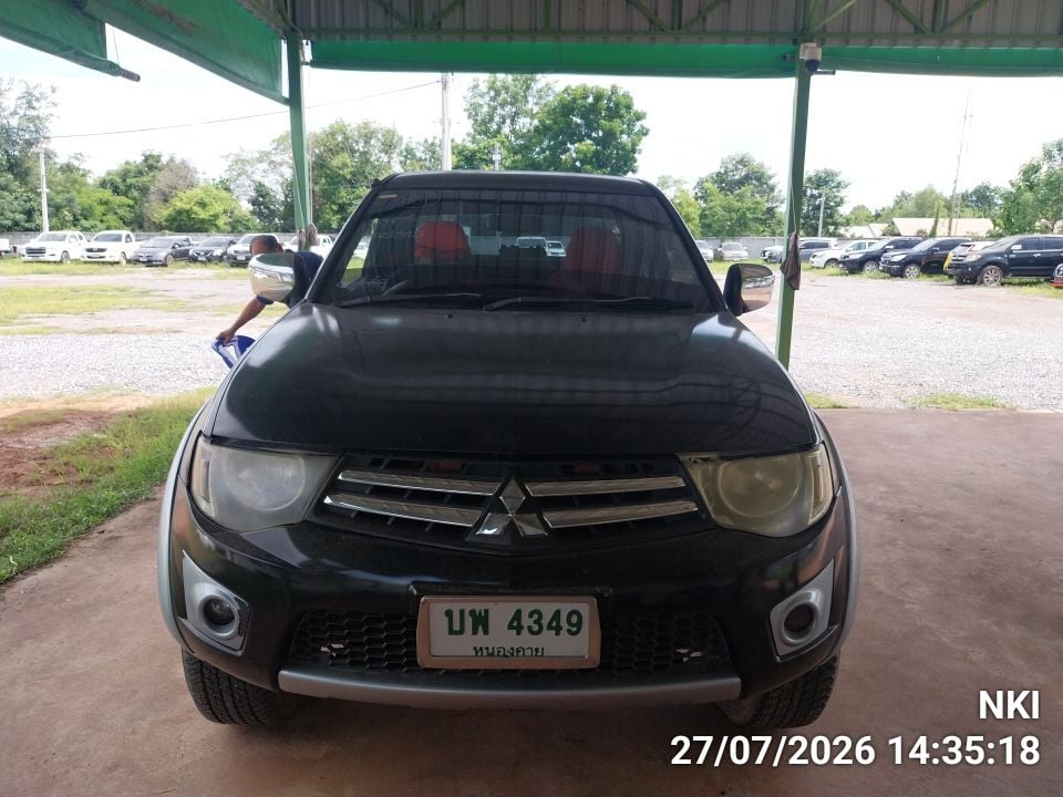 MITS MITS027 Ext. Cab 2.5 GLX Plus MT 2010