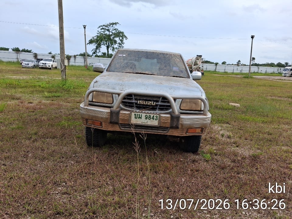 ISUZ ISUZ048 SPACECAB 2.8 4WD MT 2000