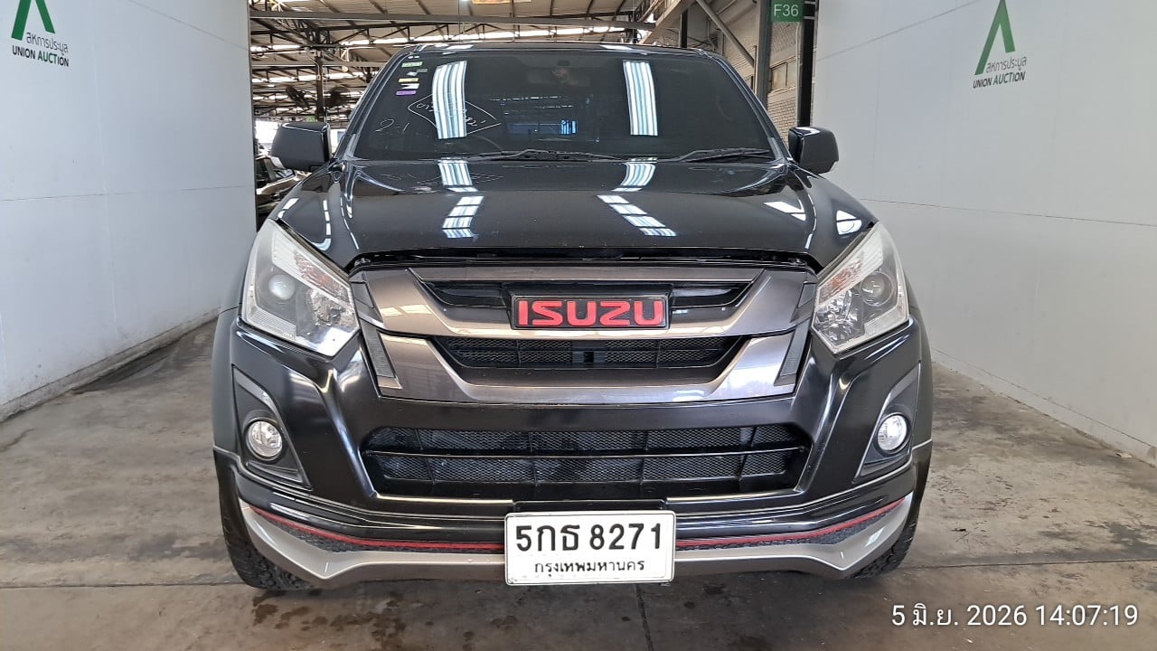 ISUZ ISUZ073 CAB4 1.9 Hi-Lander X-Series Z Prestige AT (AB/ABS) 2016