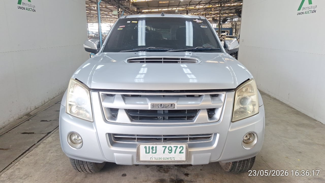ISUZ ISUZ073 SPACECAB 3.0 Hi-Lander MT (VGS) (AB/ABS) 2009