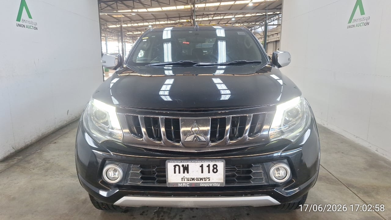 MITS MITS027 Dual Cab 2.4 GLS Plus MT (AB/ABS) 2018