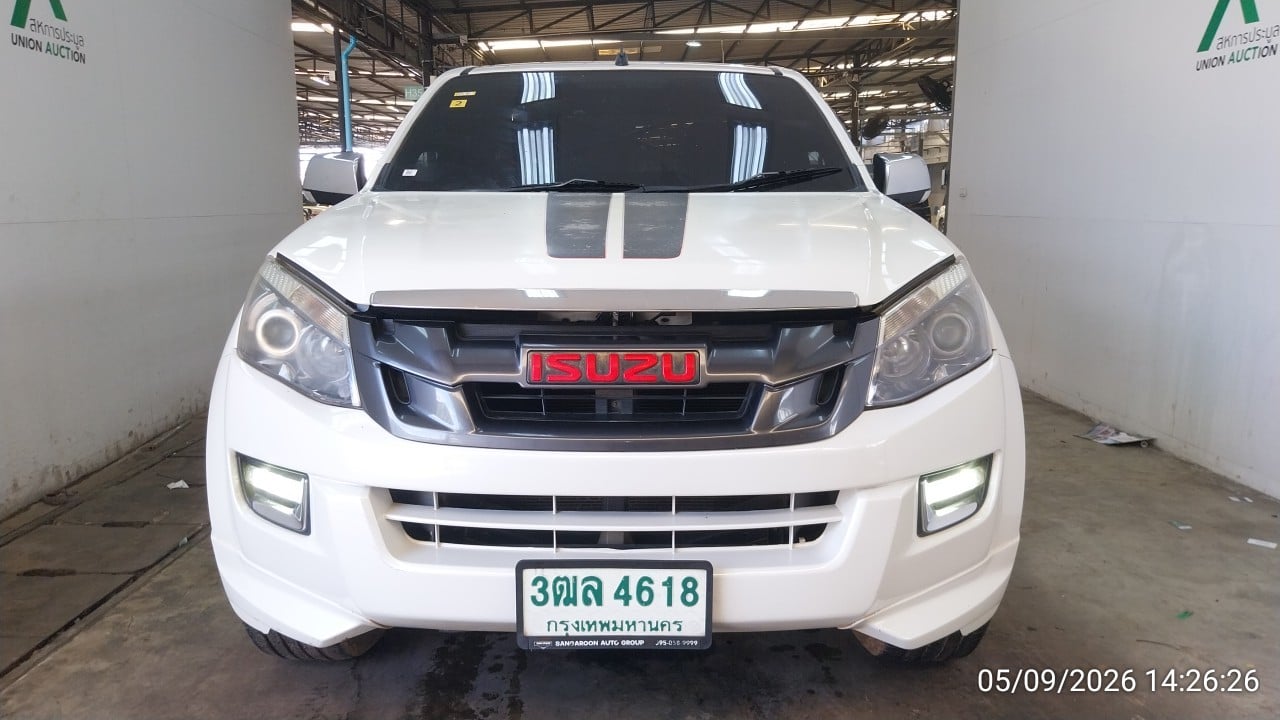 ISUZ ISUZ073 SPACECAB 2.5 Hi-Lander X-Series Z MT (VGS,DVD) (ABS) 2014