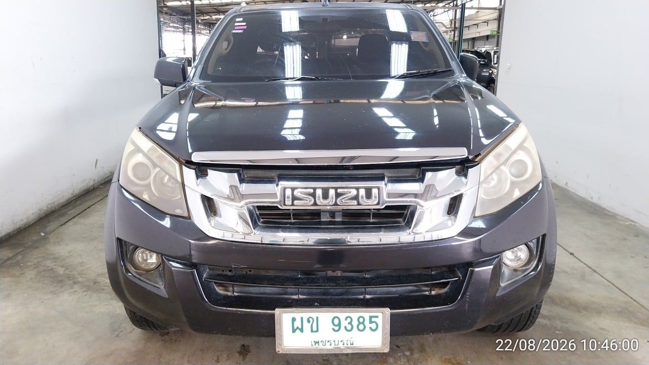 ISUZ ISUZ073 SPACECAB 2.5 Vcross Z 4WD MT (VGS) 2012