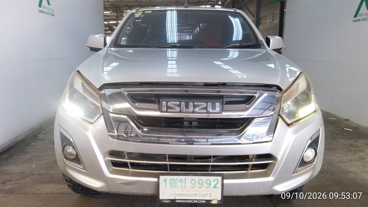 ISUZ ISUZ073 SPACECAB 3.0 Vcross Z 4WD MT 2016