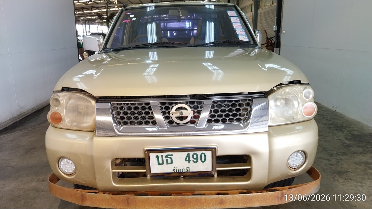 NISS NISS017 Ext. Cab 3.0 MT 2004