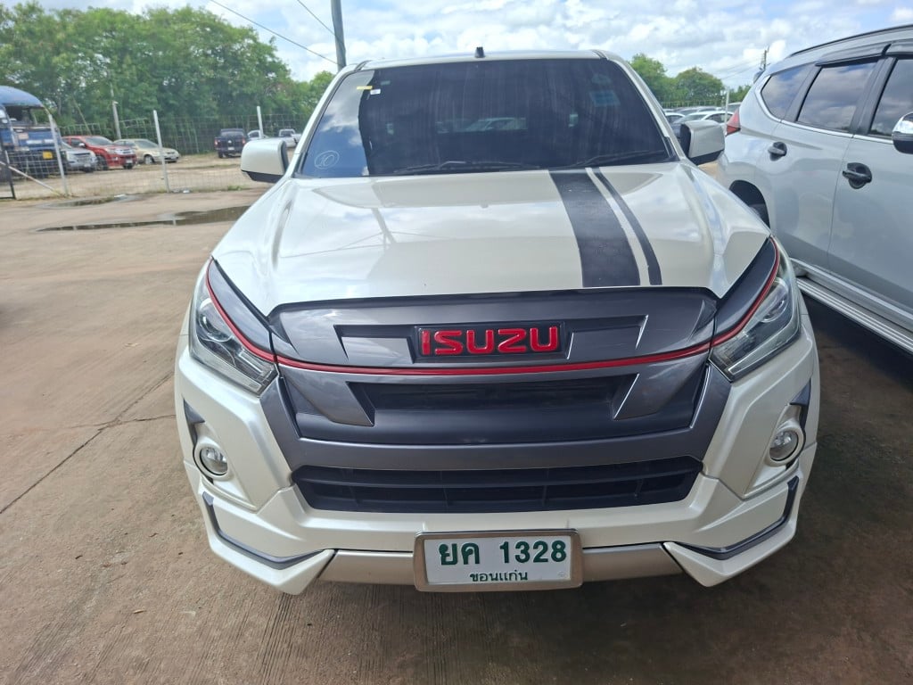 ISUZ ISUZ073 SPACECAB 1.9 Hi-Lander X-Series Z MT (DVD) (AB/ABS) 2018