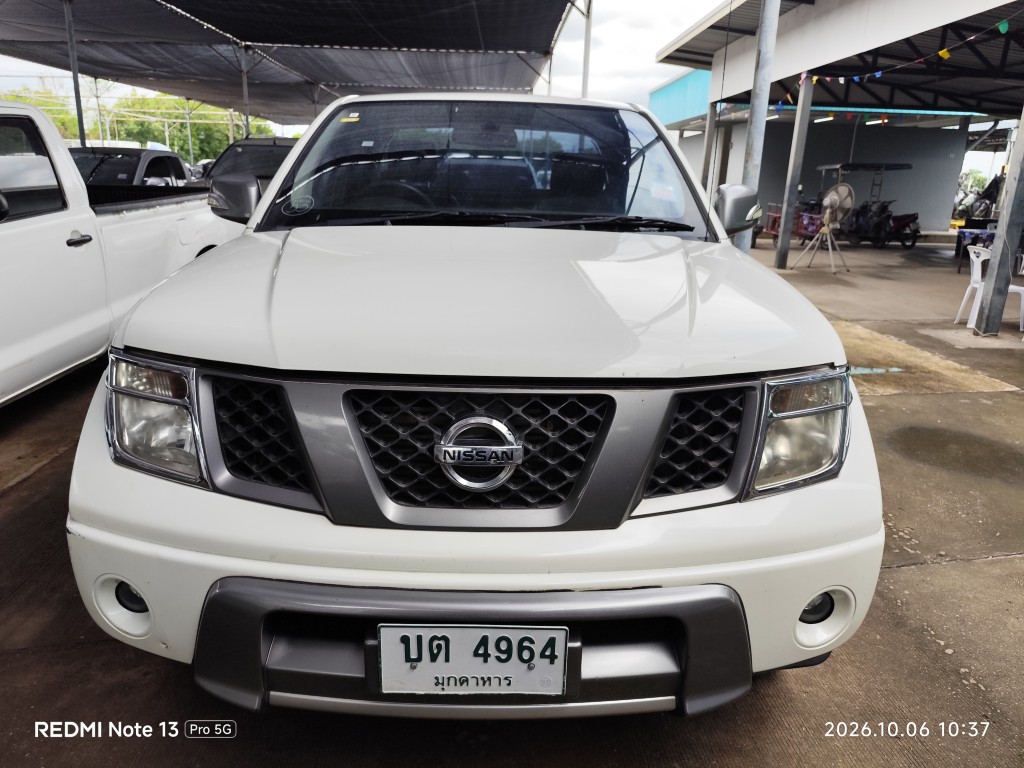 NISS NISS077 Ext. Cab 2.5 GT Calibre LE MT (AB/ABS) 2013