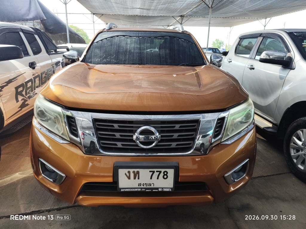 NISS NISS082 Dual Cab 2.5 Calibre VL MT (AB/ABS) 2015
