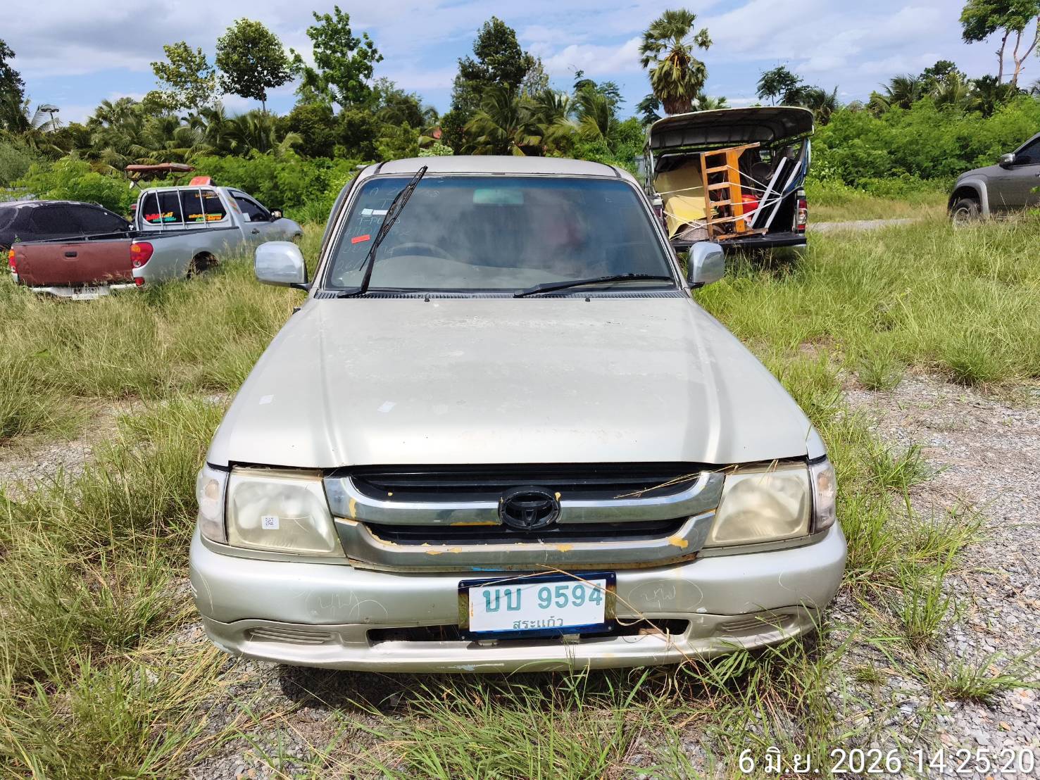 TOYO TOYO119 Ext. Cab 2.5 MT 2004