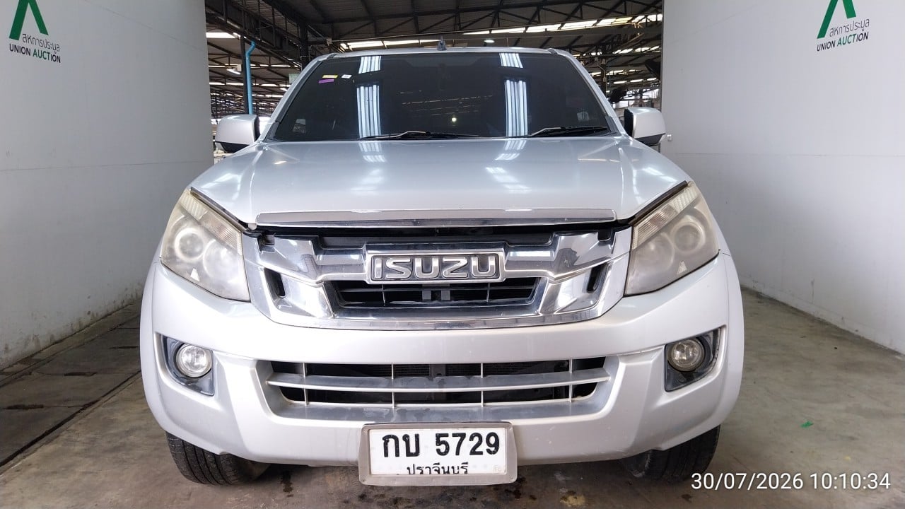 ISUZ ISUZ073 CAB4 2.5 Hi-Lander Z MT (VGS, DVD) (ABS) 2012