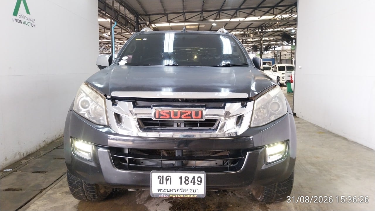 ISUZ ISUZ073 CAB4 2.5 Hi-Lander Z MT (VGS,DVD) (ABS) 2015