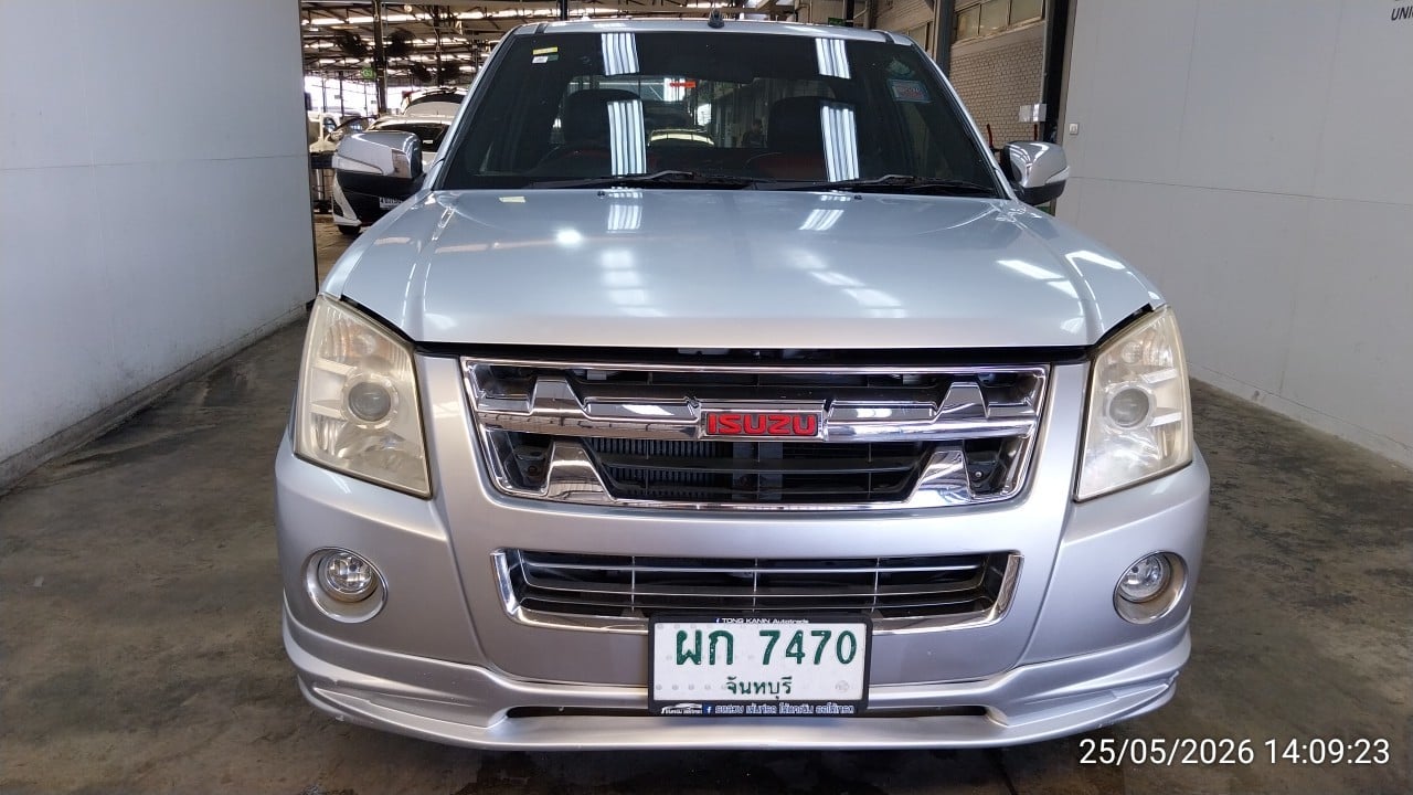 ISUZ ISUZ073 SPACECAB 2.5 SLX X-Series i-TEQ MT 2011