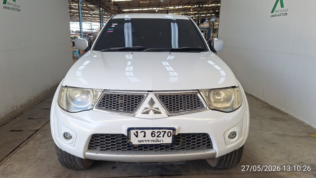 MITS MITS027 Dual Cab 2.4 GLS Plus MT 2012