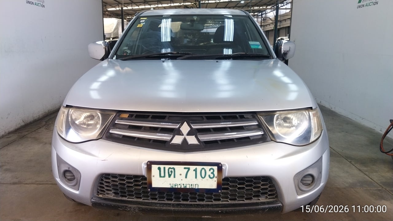 MITS MITS027 Ext. Cab 2.5 GLX MT 2011