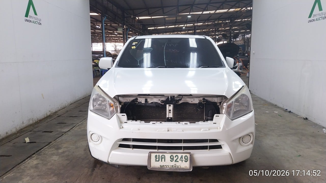 ISUZ ISUZ073 SPARK 3.0 S MT (AB) 2018