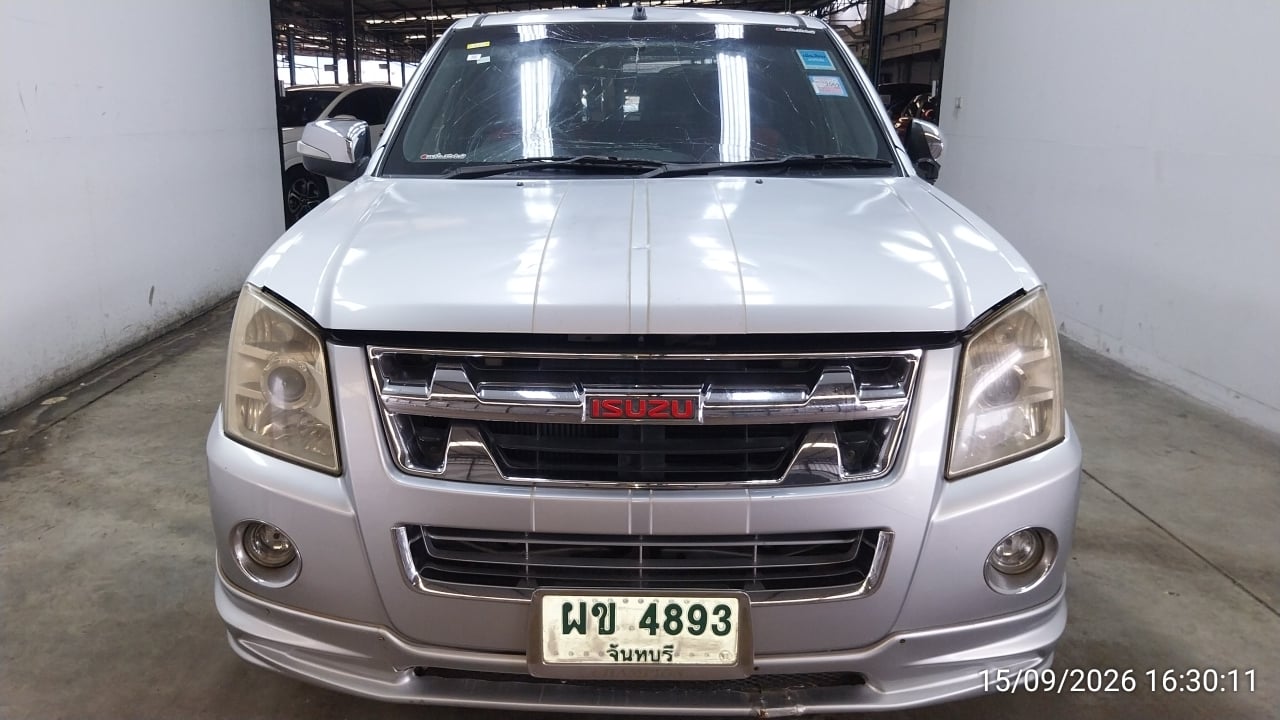 ISUZ ISUZ073 SPACECAB 2.5 SLX X-Series   MT 2011