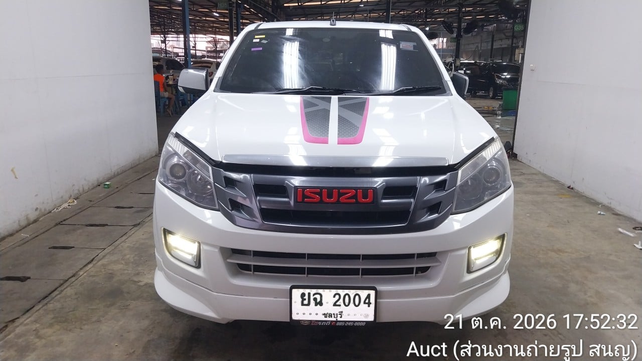 ISUZ ISUZ073 SPACECAB 2.5 X-Series Z MT (VGS) 2014