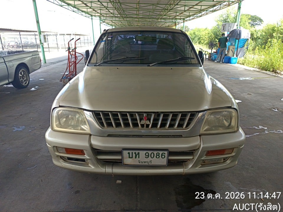 MITS MITS015 Ext. Cab 2.8 GLX MT 2000