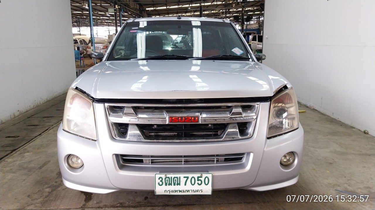 ISUZ ISUZ073 SPACECAB 2.5 SLX i-TEQ MT 2011