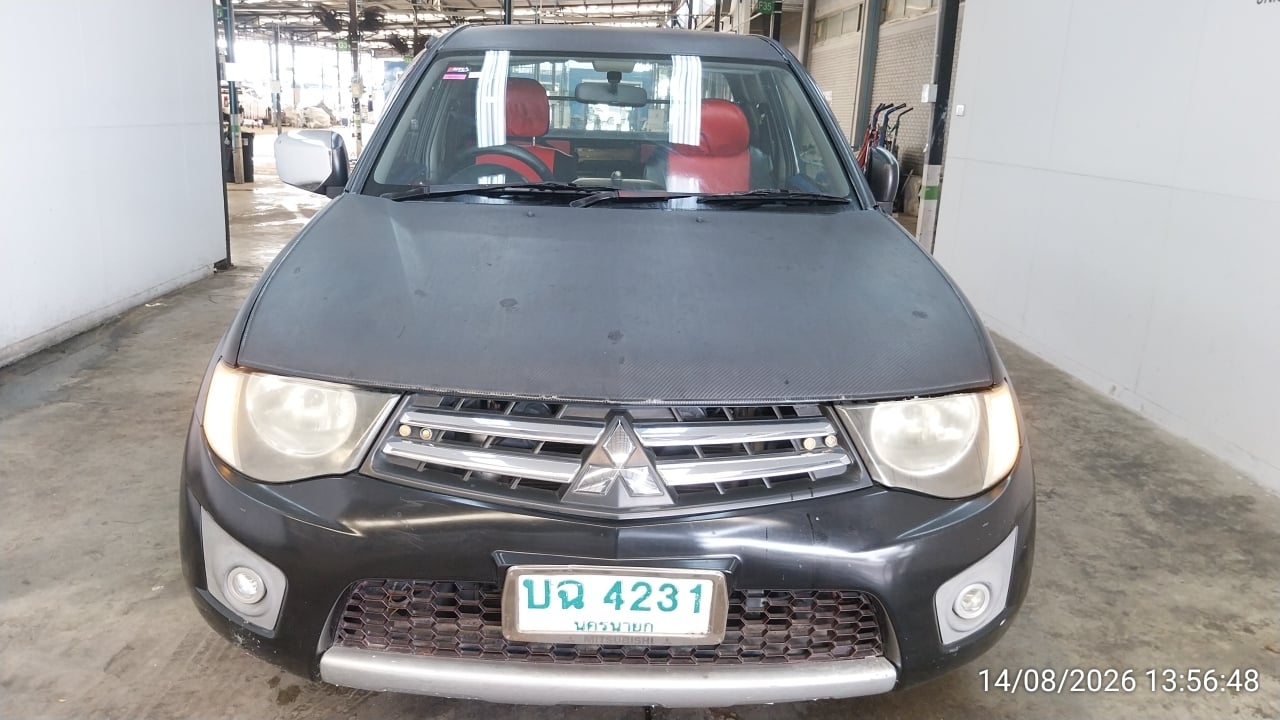 MITS MITS027 Ext. Cab 2.4 GLX MT 2012