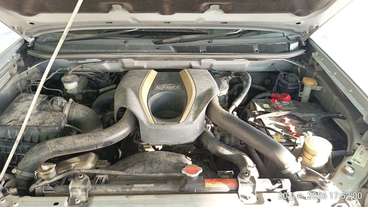 ISUZ ISUZ073 SPACECAB 2.5 Hi-Lander Z MT (VGS,DVD) 2015