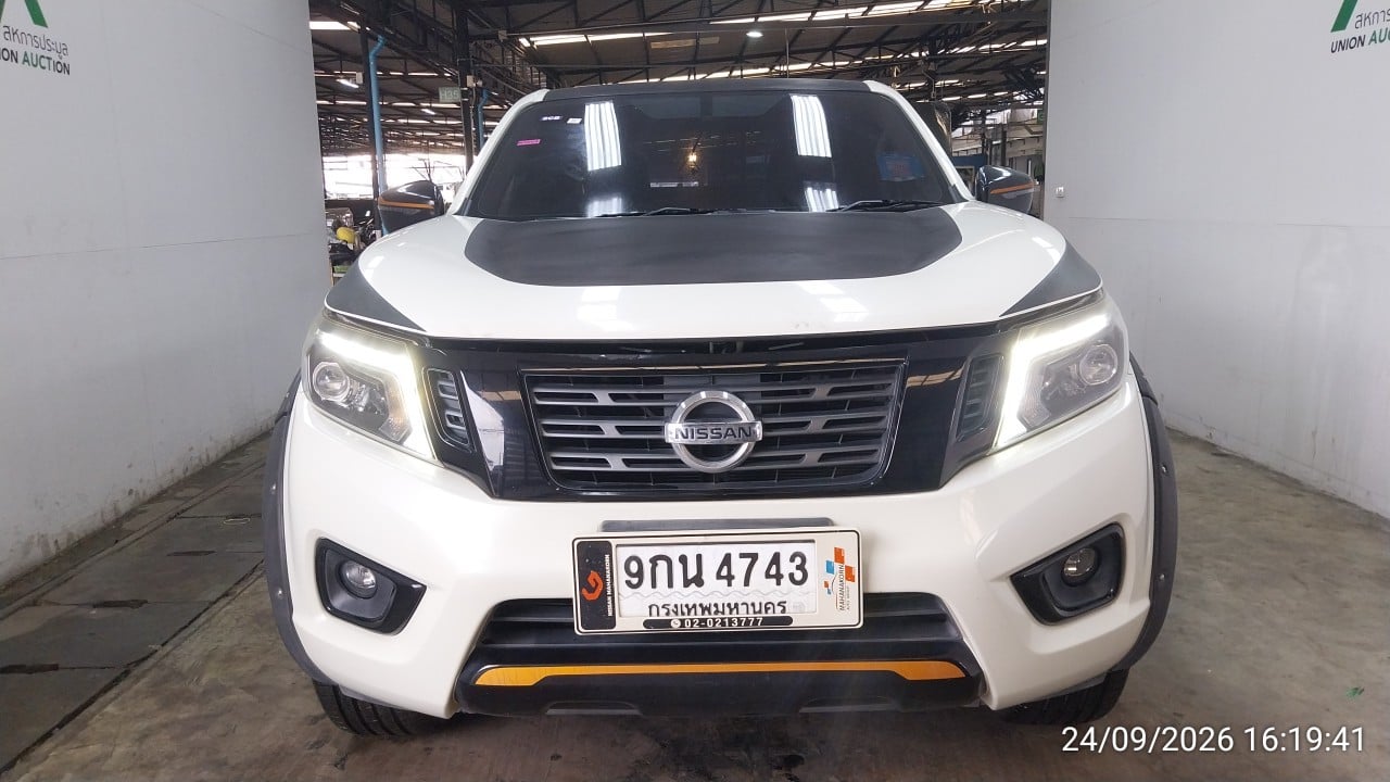 NISS NISS082 Dual Cab 2.5 Calibre E MT (Black Edition) 2020