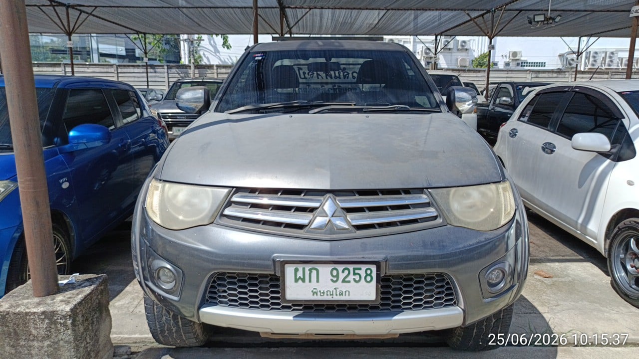 MITS MITS027 Ext. Cab 2.4 GLS Plus MT 2014