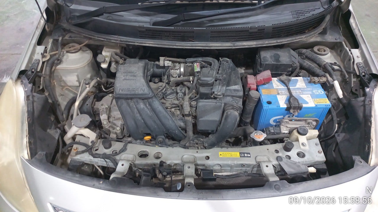 NISS NISS020 1.2 V CVT 2013
