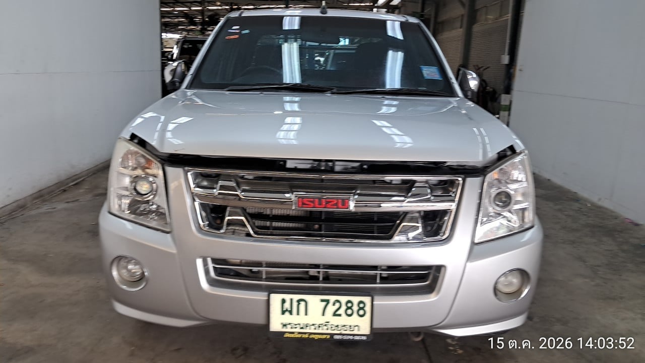 ISUZ ISUZ073 SPACECAB 2.5 SLX X-Series MT 2010