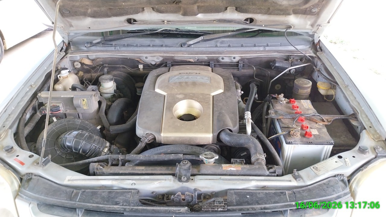 ISUZ ISUZ073 SPACECAB 2.5 SX MT 2005