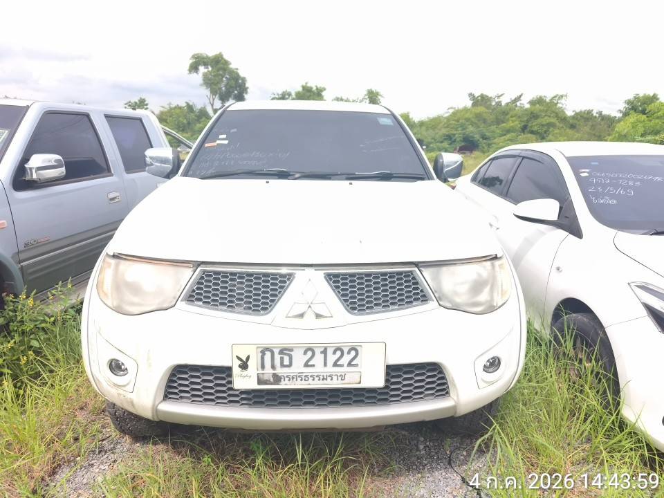 MITS MITS027 Dual Cab 2.4 GLS Plus MT 2011