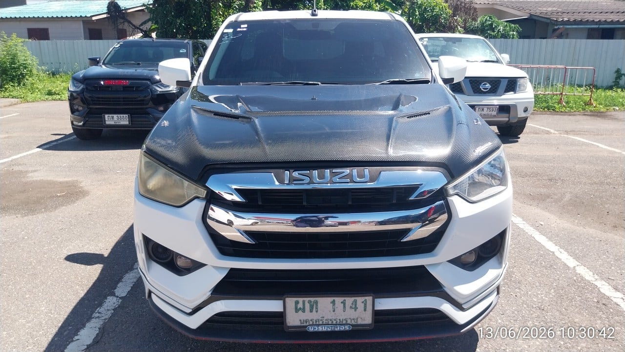 ISUZ ISUZ073 SPARK 3.0 S MT 2021